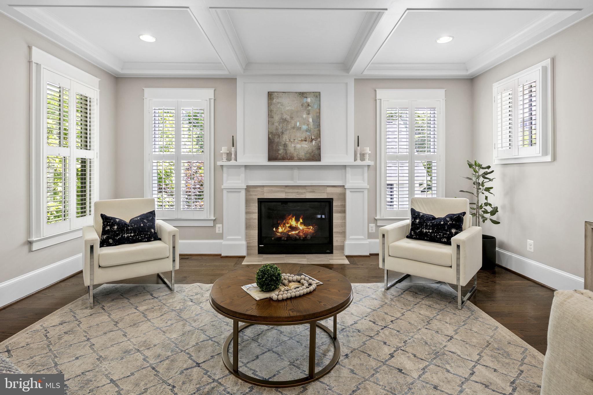 LYON VILLAGE - Residential