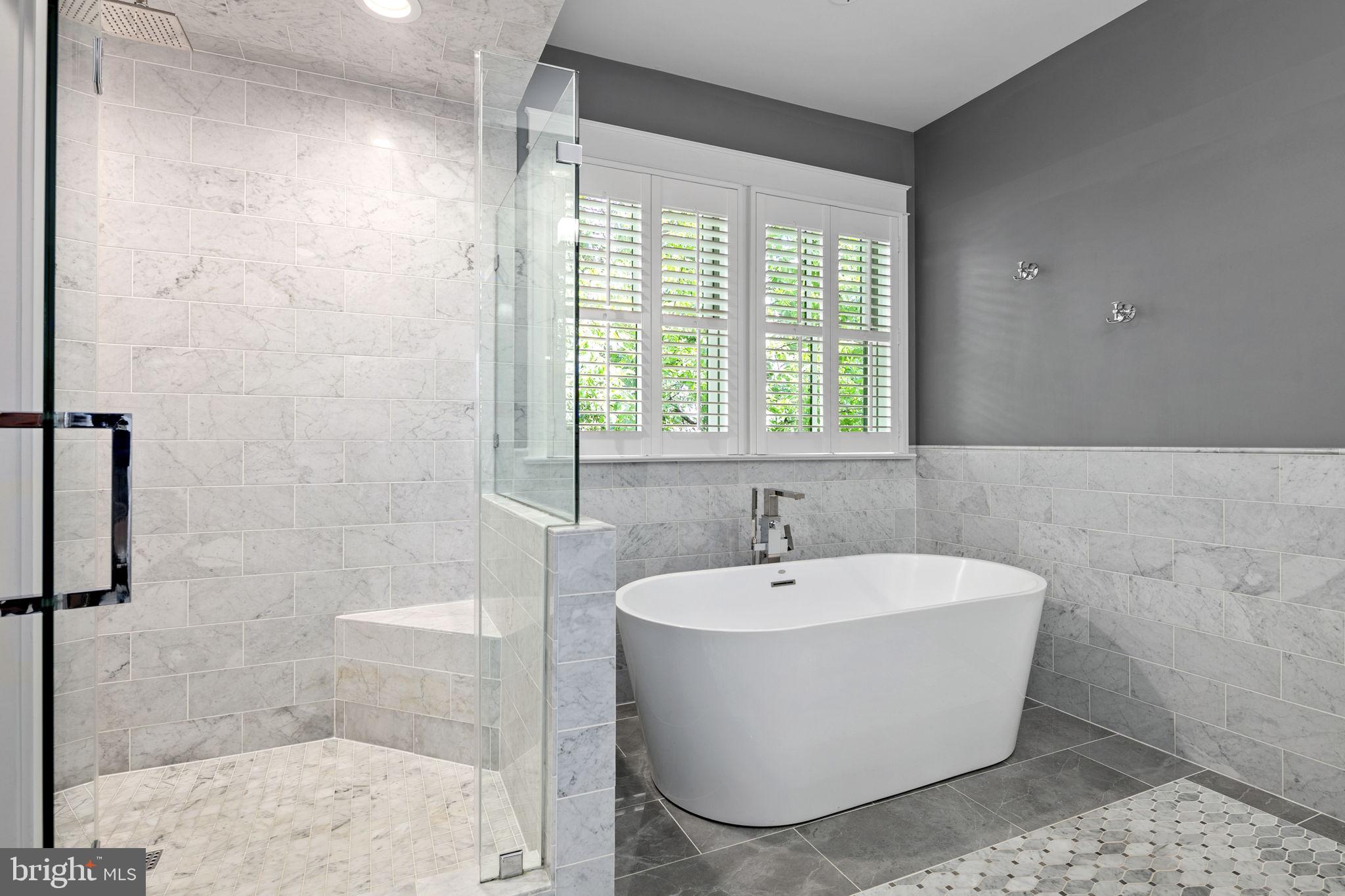 LYON VILLAGE - Residential