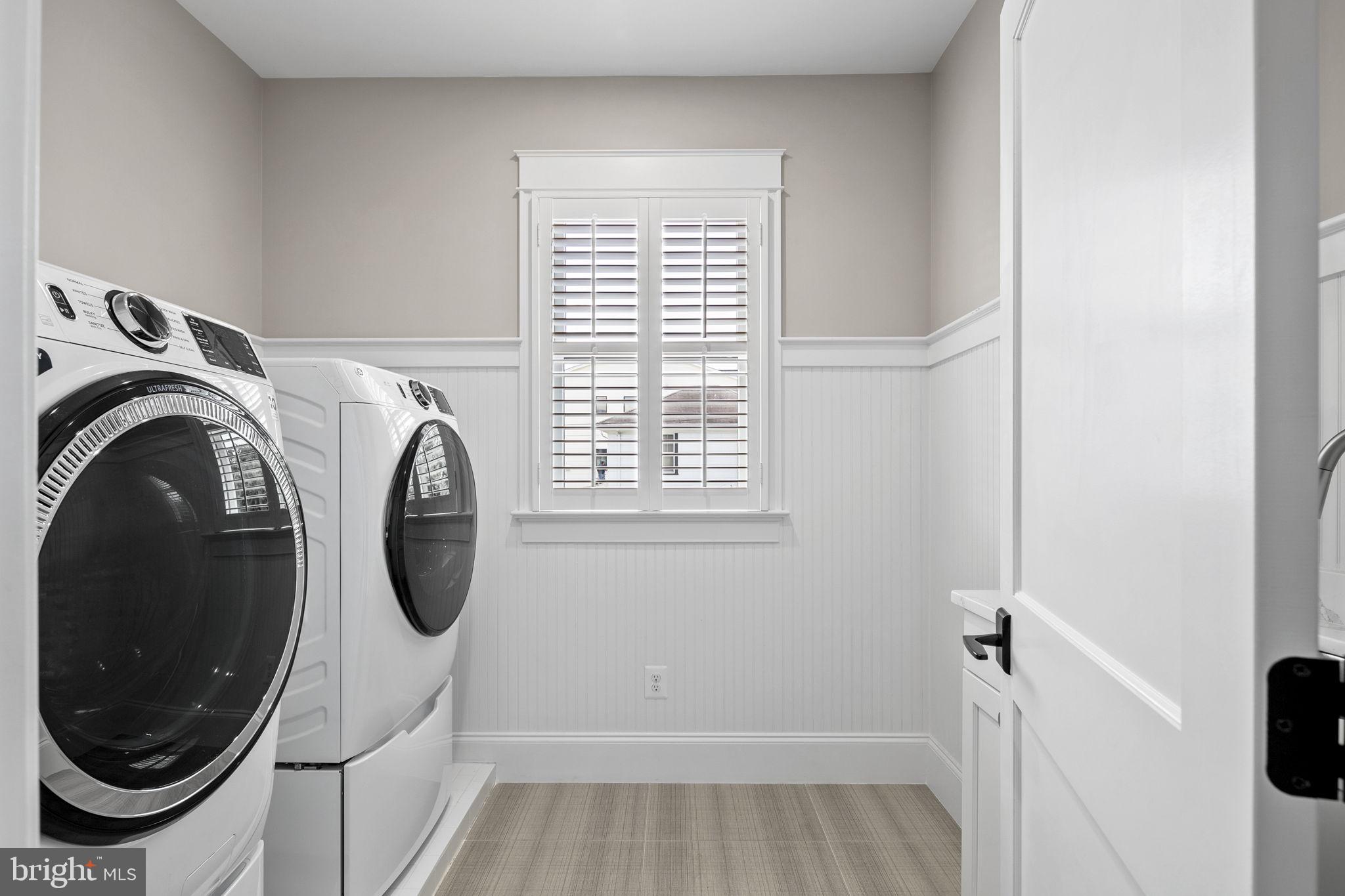 LYON VILLAGE - Residential