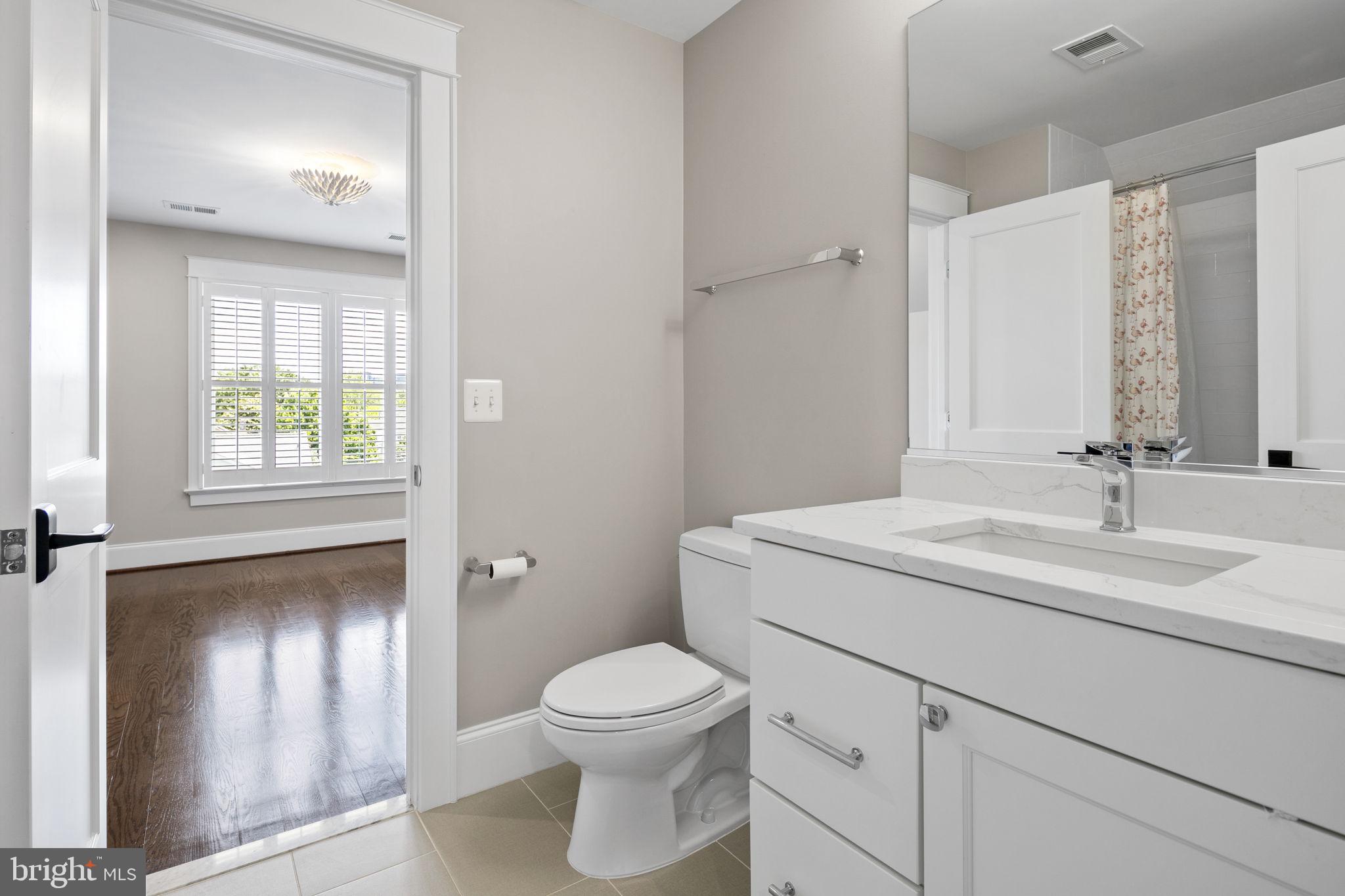 LYON VILLAGE - Residential