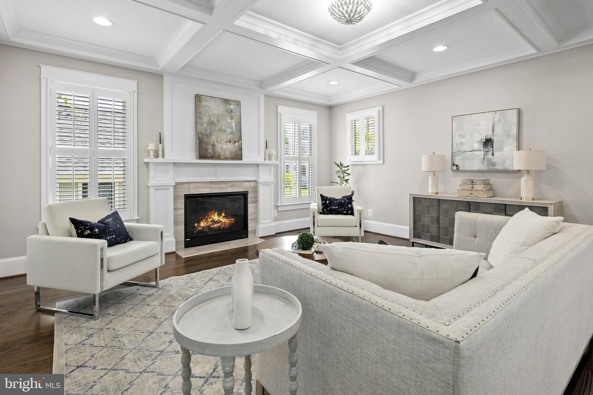 LYON VILLAGE - Residential