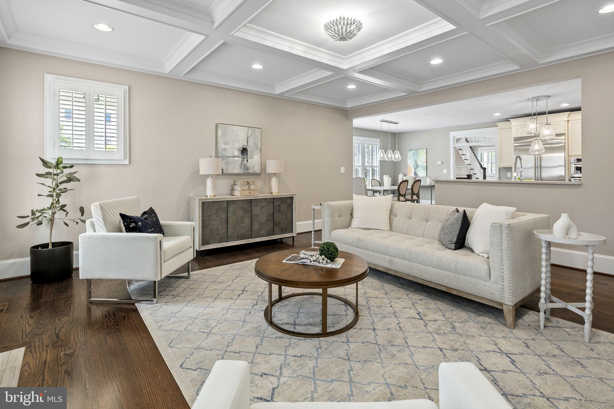 LYON VILLAGE - Residential