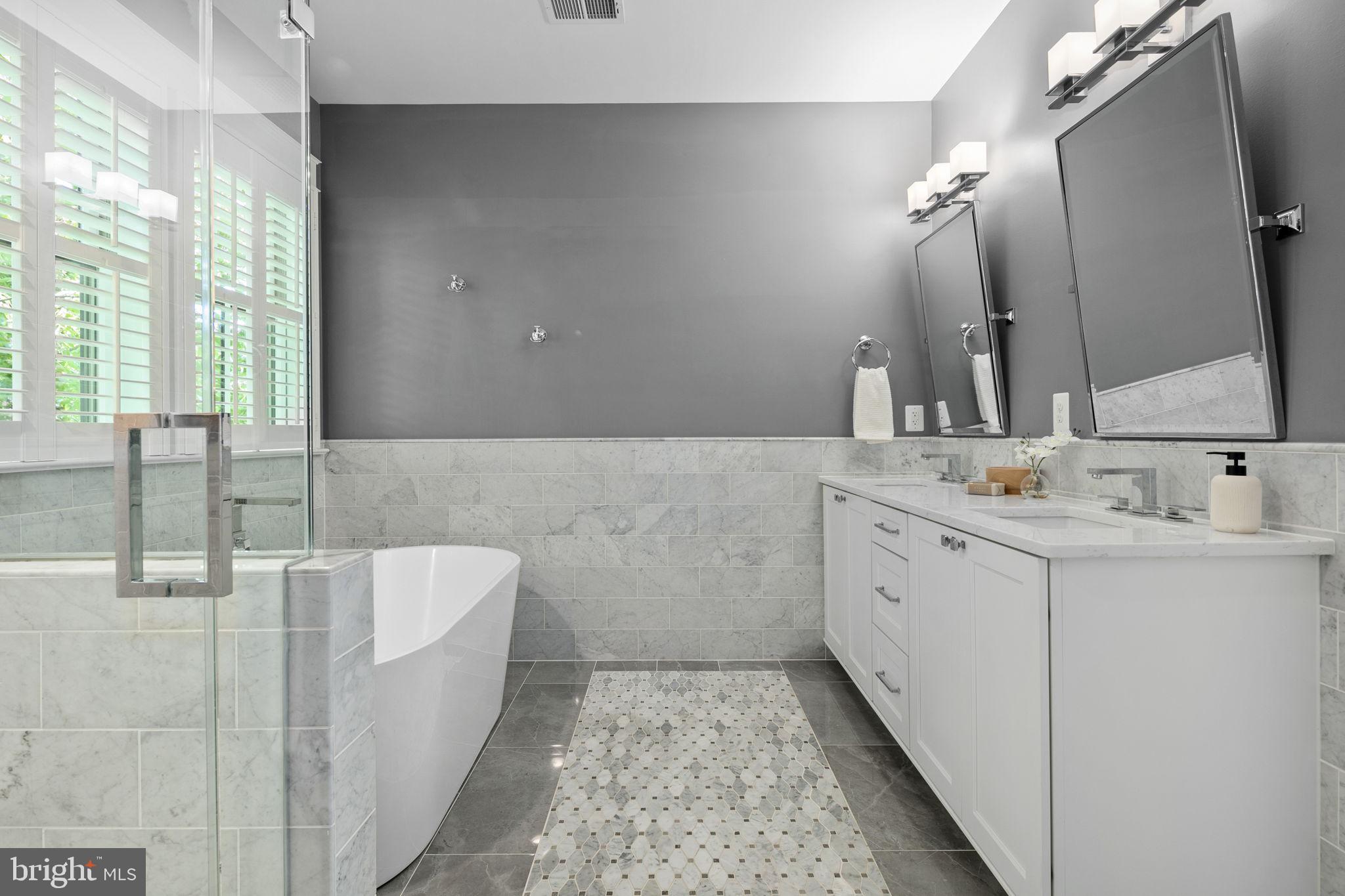 LYON VILLAGE - Residential