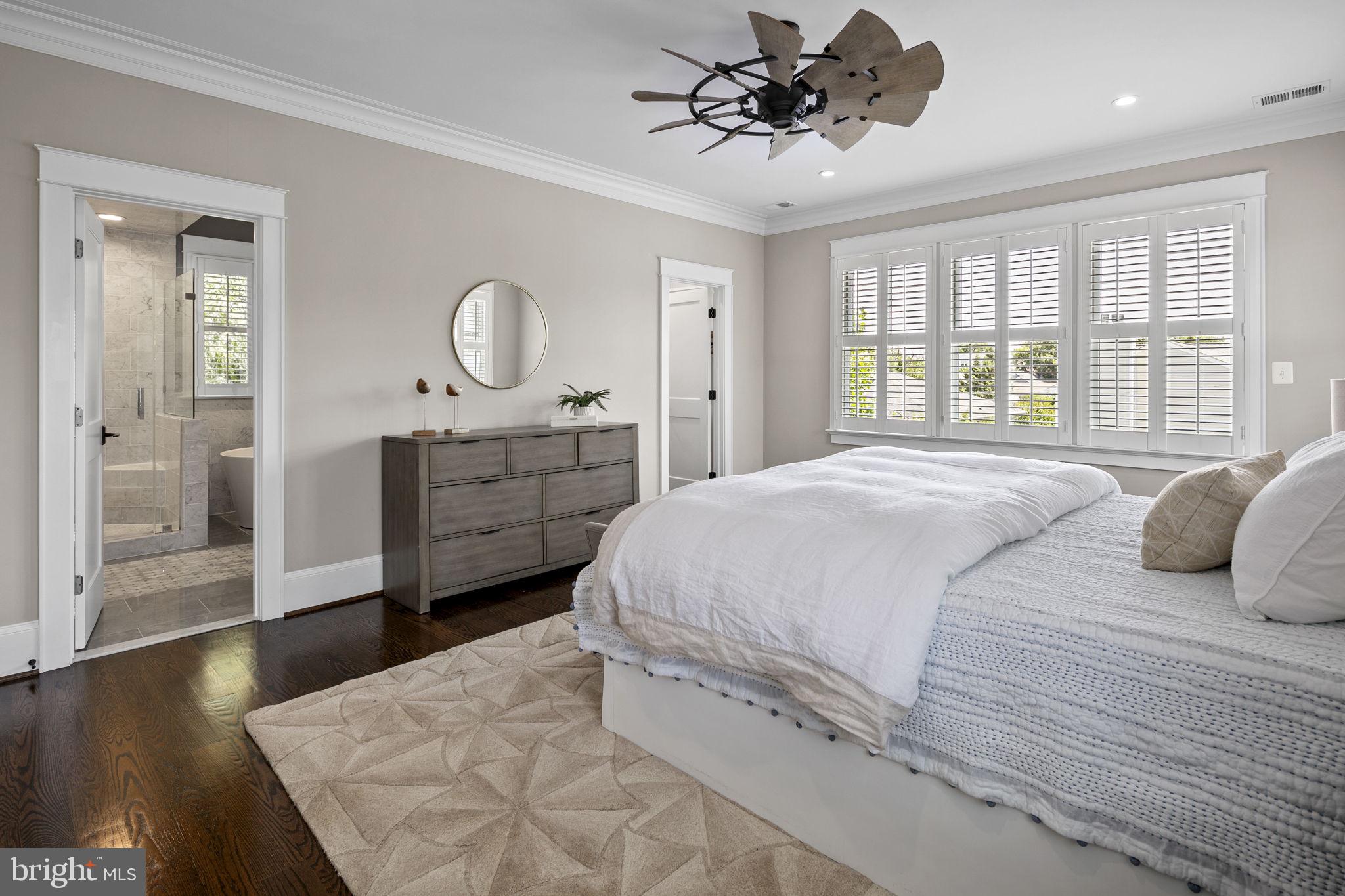 LYON VILLAGE - Residential