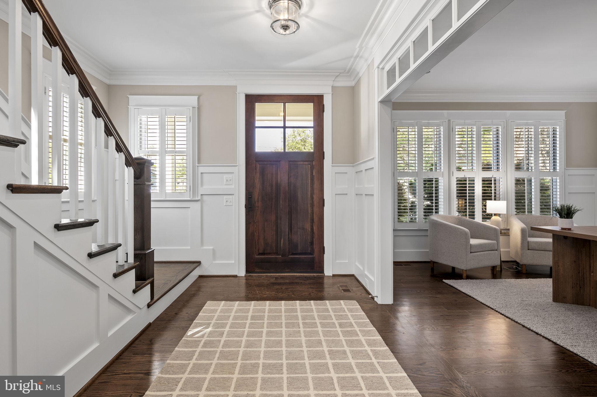 LYON VILLAGE - Residential