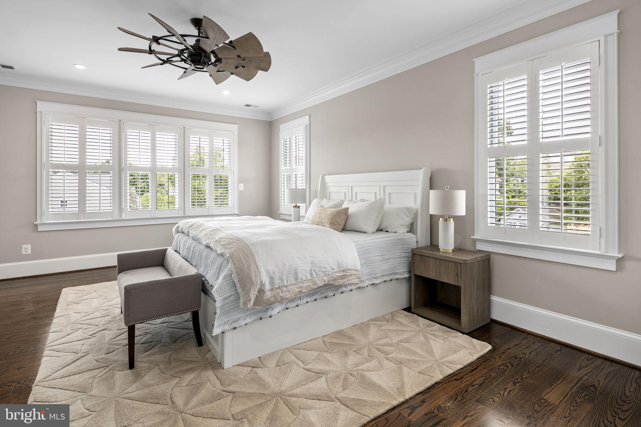 LYON VILLAGE - Residential