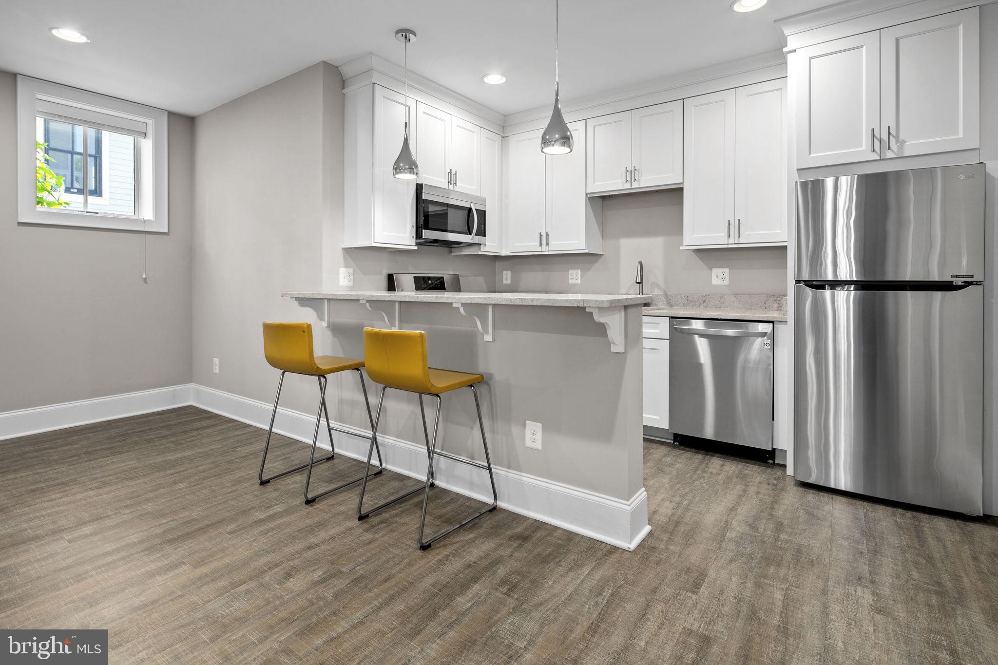 LYON VILLAGE - Residential