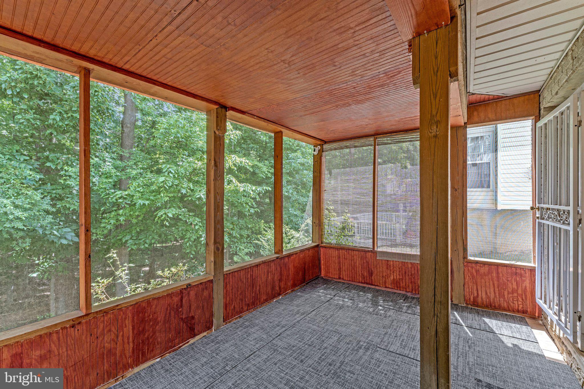 THOMPSON ESTATES - Residential
