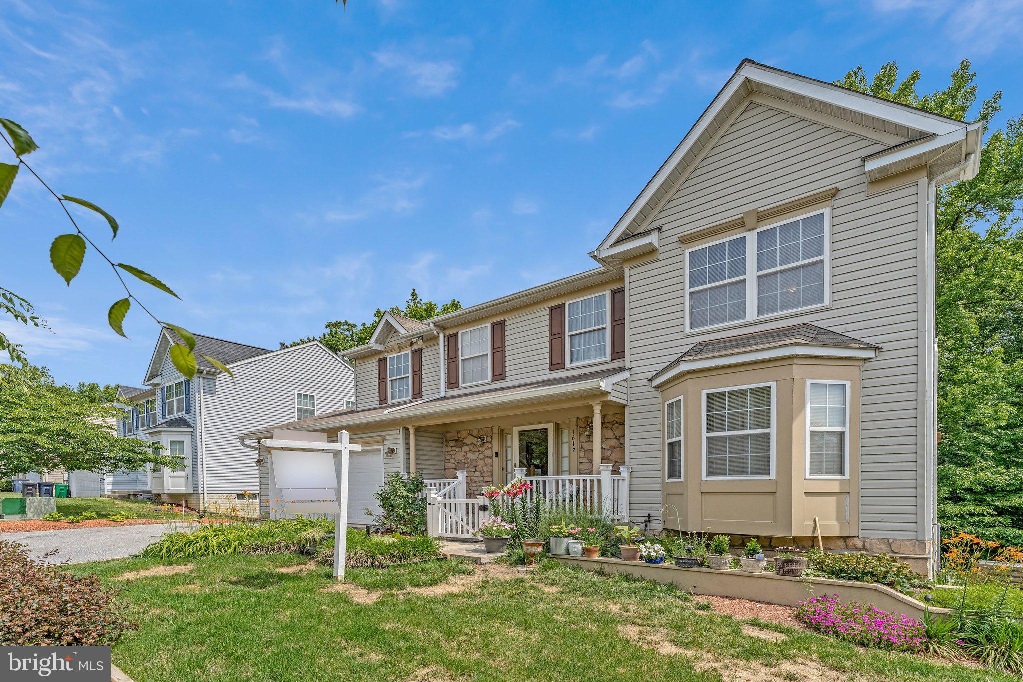 THOMPSON ESTATES - Residential