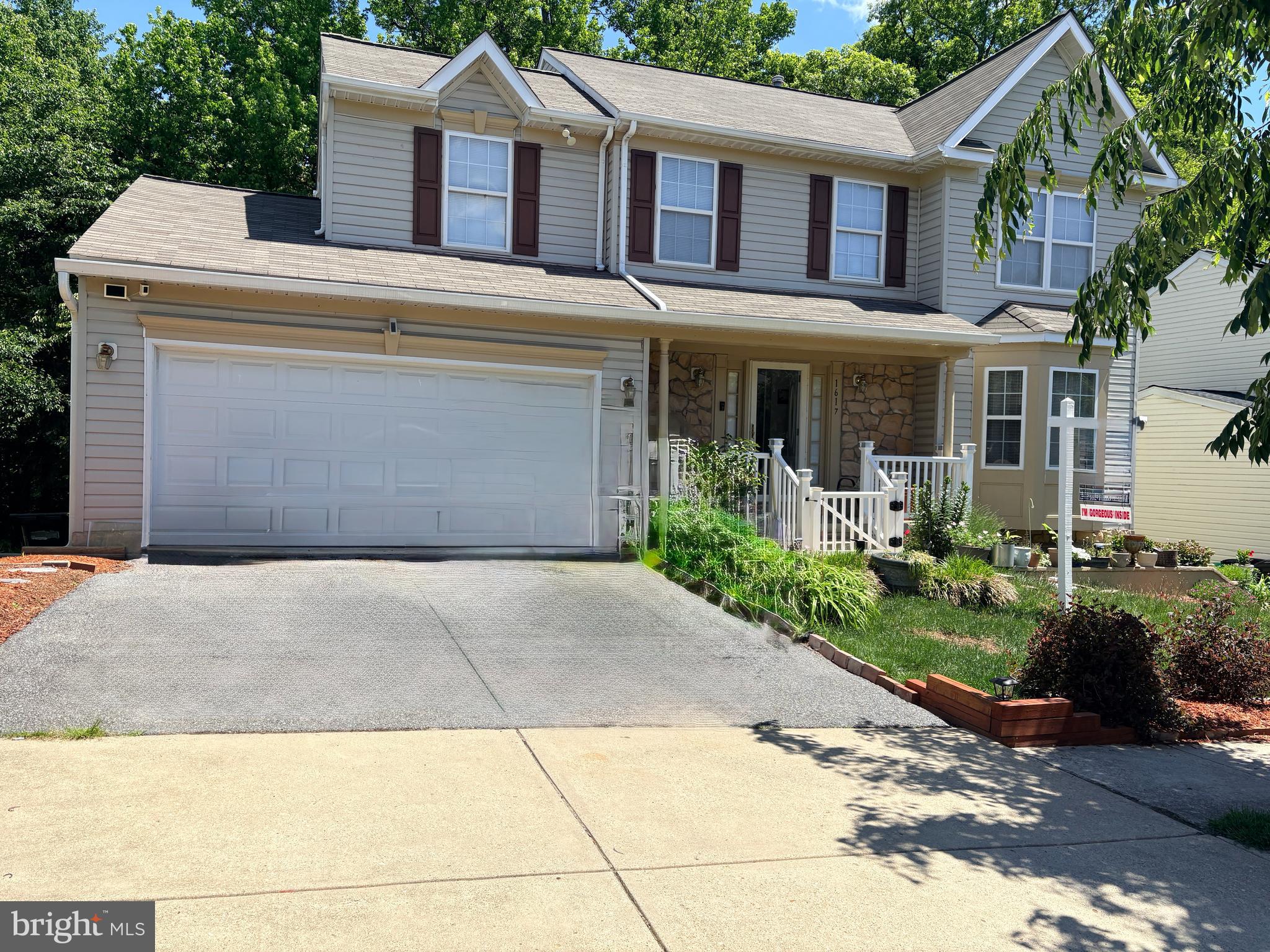 THOMPSON ESTATES - Residential