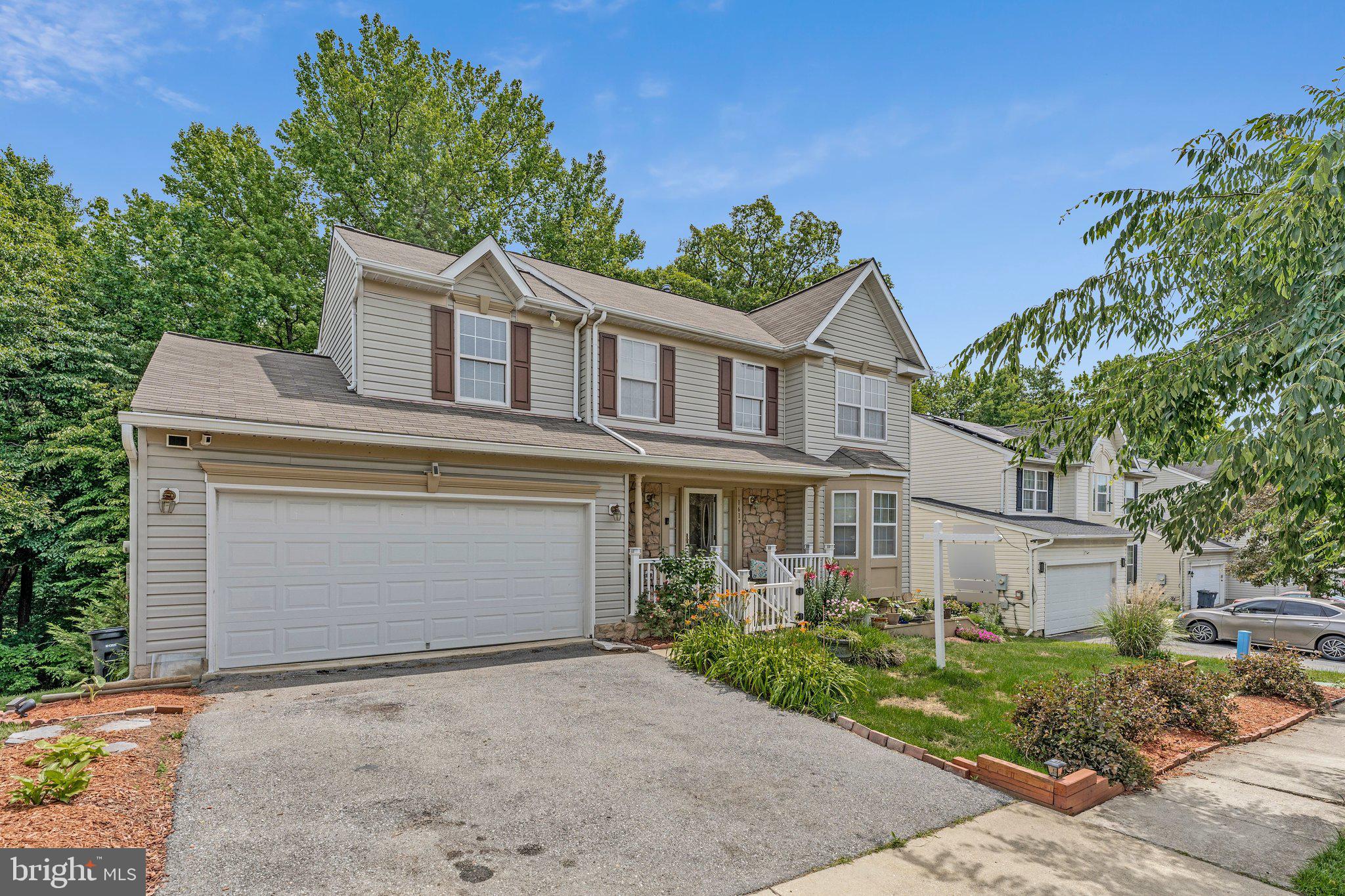 THOMPSON ESTATES - Residential