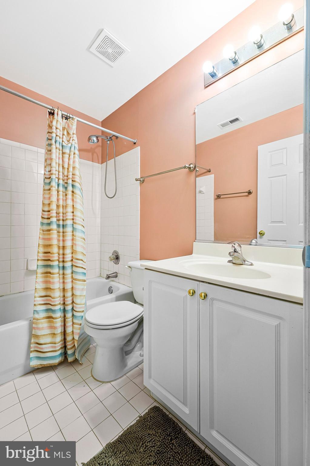 THOMPSON ESTATES - Residential