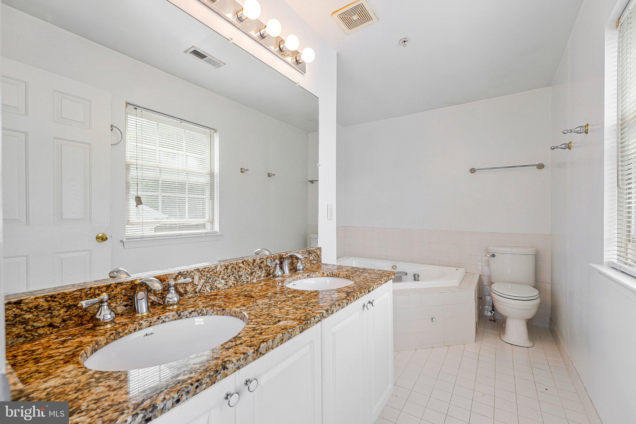 THOMPSON ESTATES - Residential