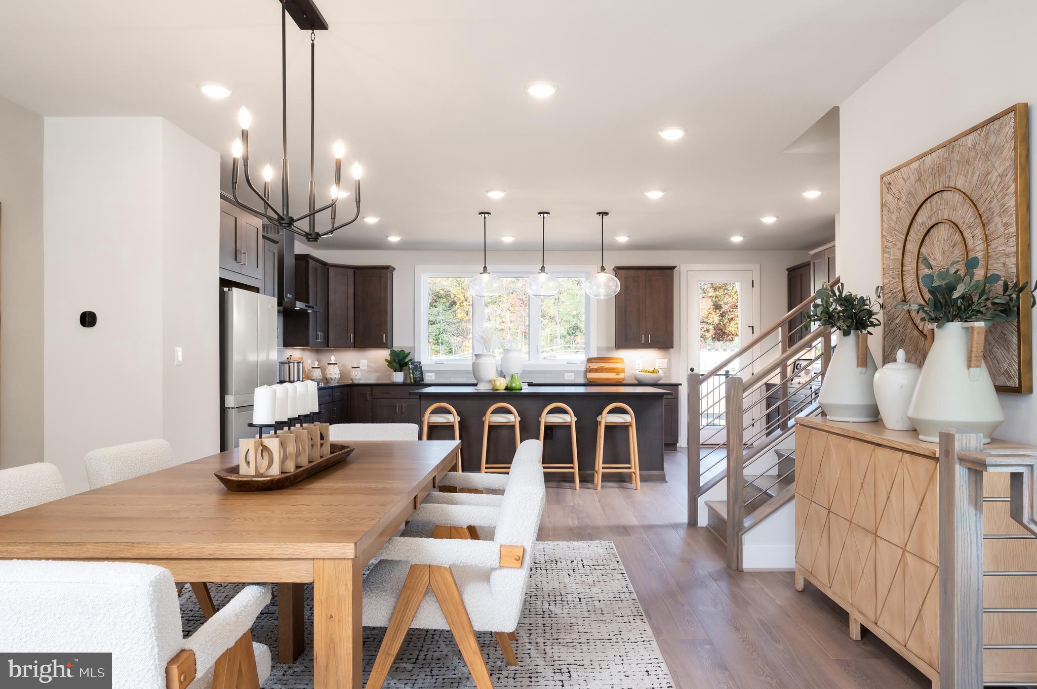 1610 FELLOWSHIP SQUARE