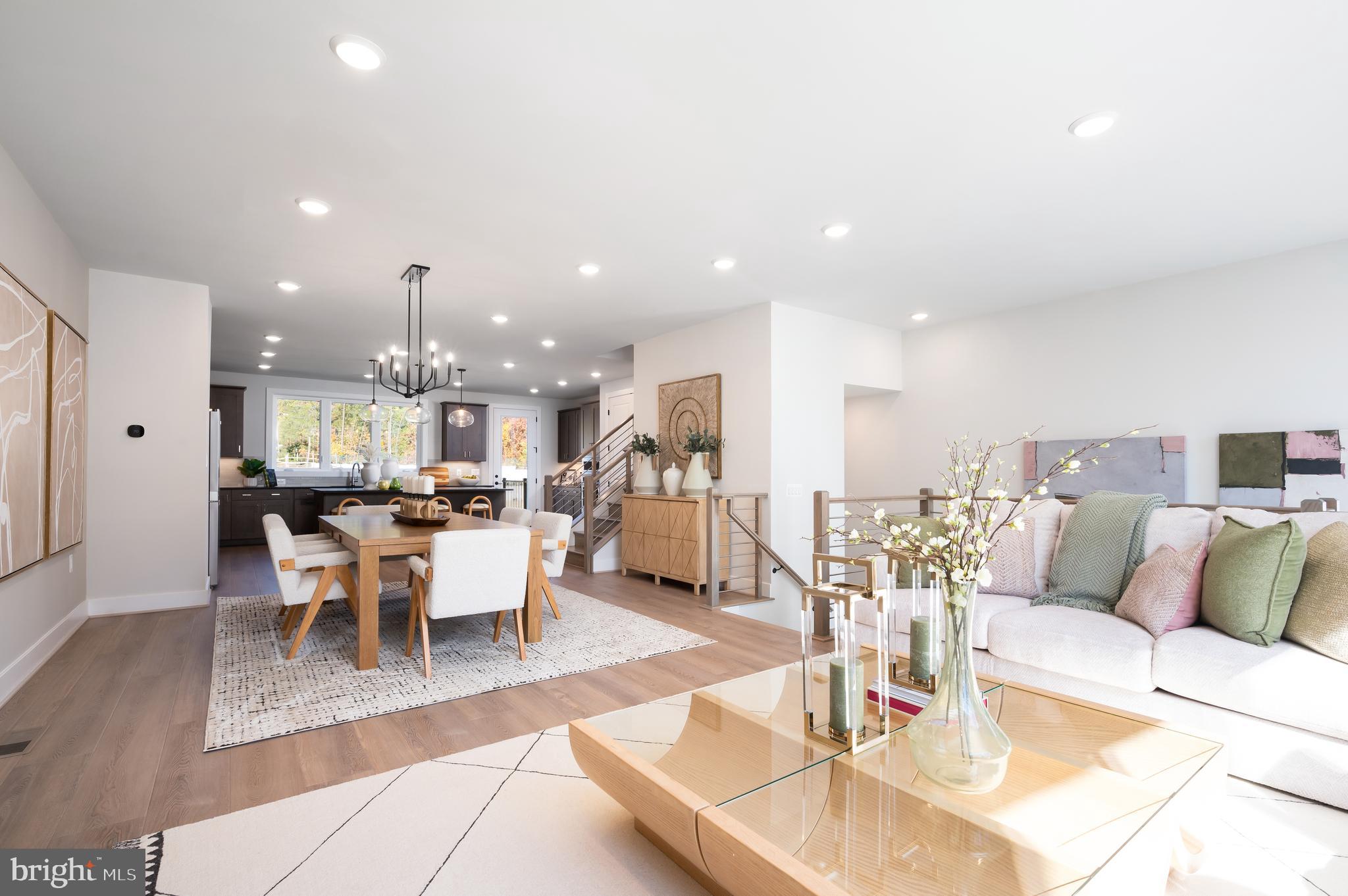 1610 FELLOWSHIP SQUARE