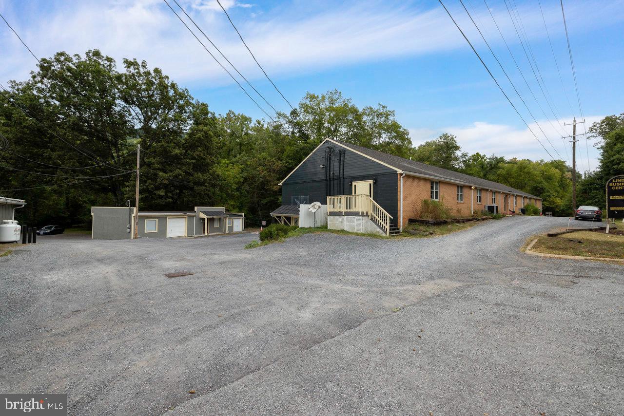 5239 JOHN MARSHALL HIGHWAY B