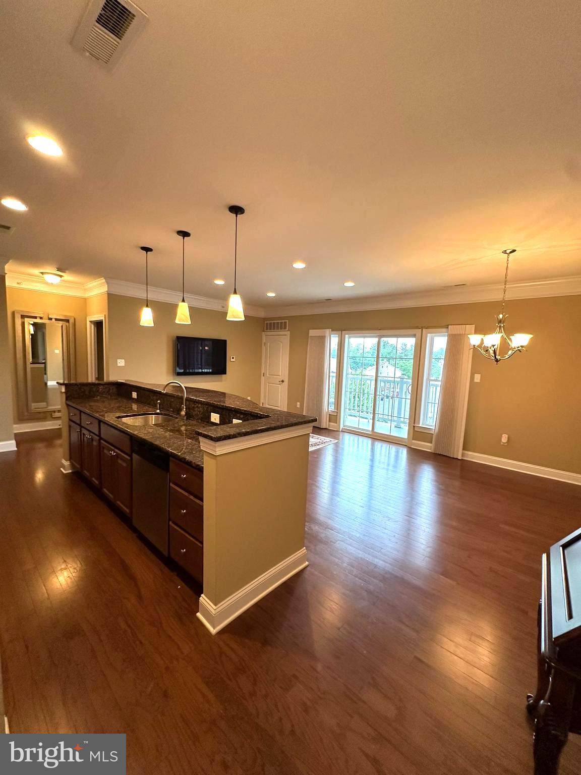 VLG OF SOUTHAMPTON - Residential