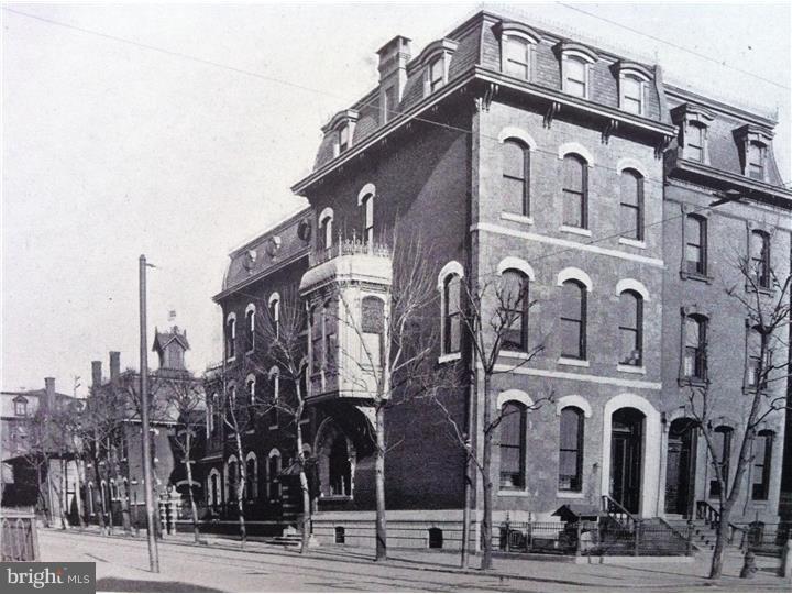 ART MUSEUM AREA - Commercial Sale