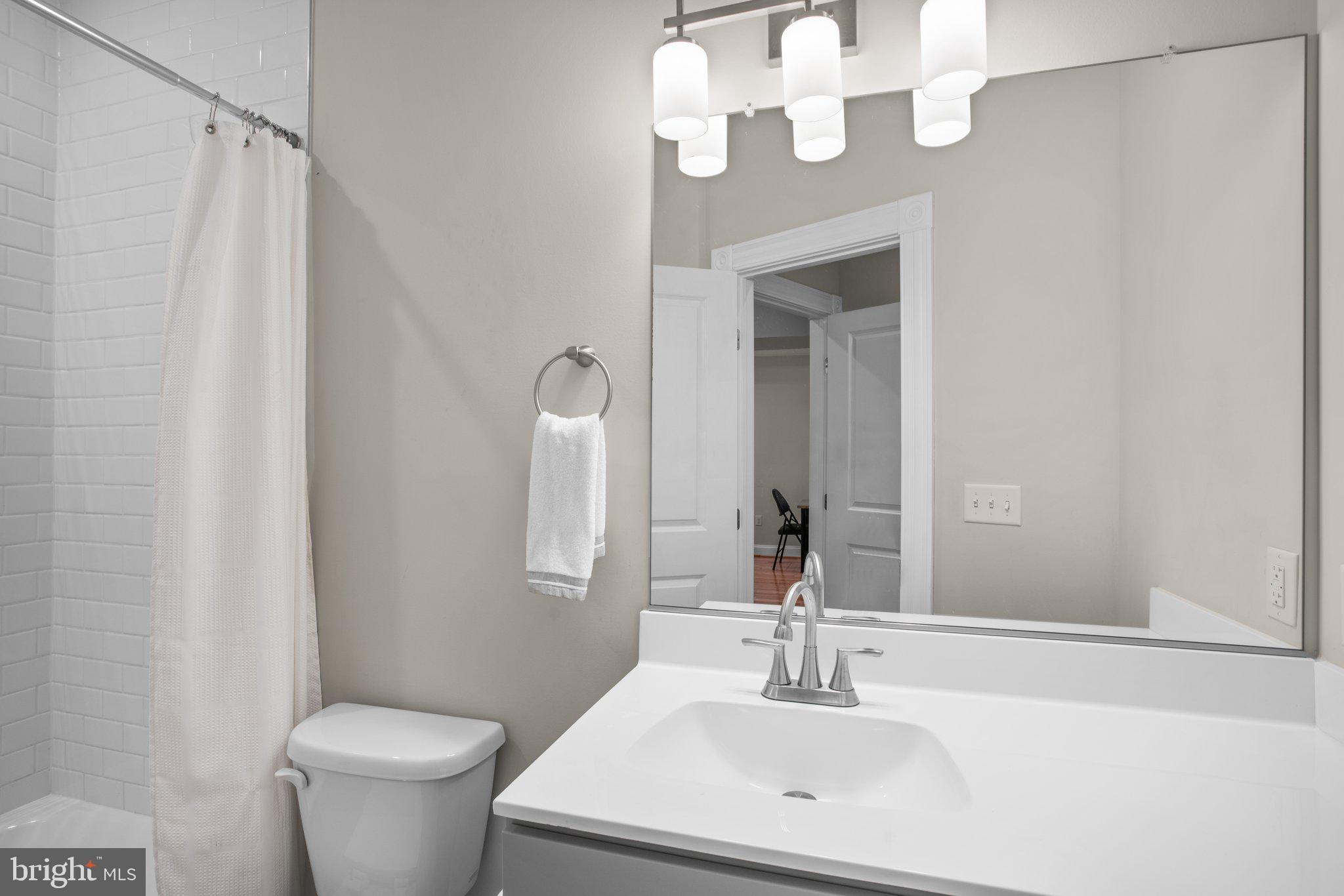 MIDDLE EAST - Residential Lease