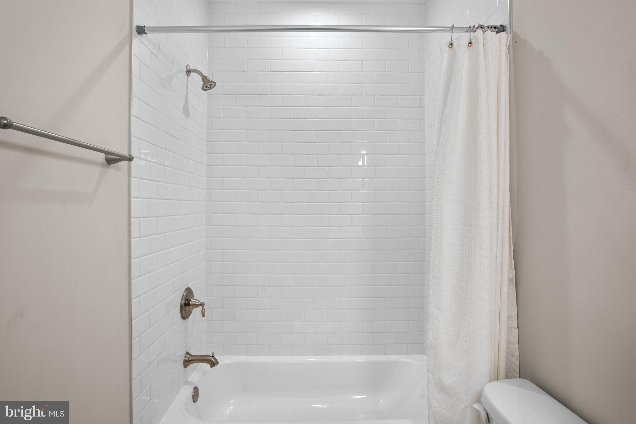 MIDDLE EAST - Residential Lease