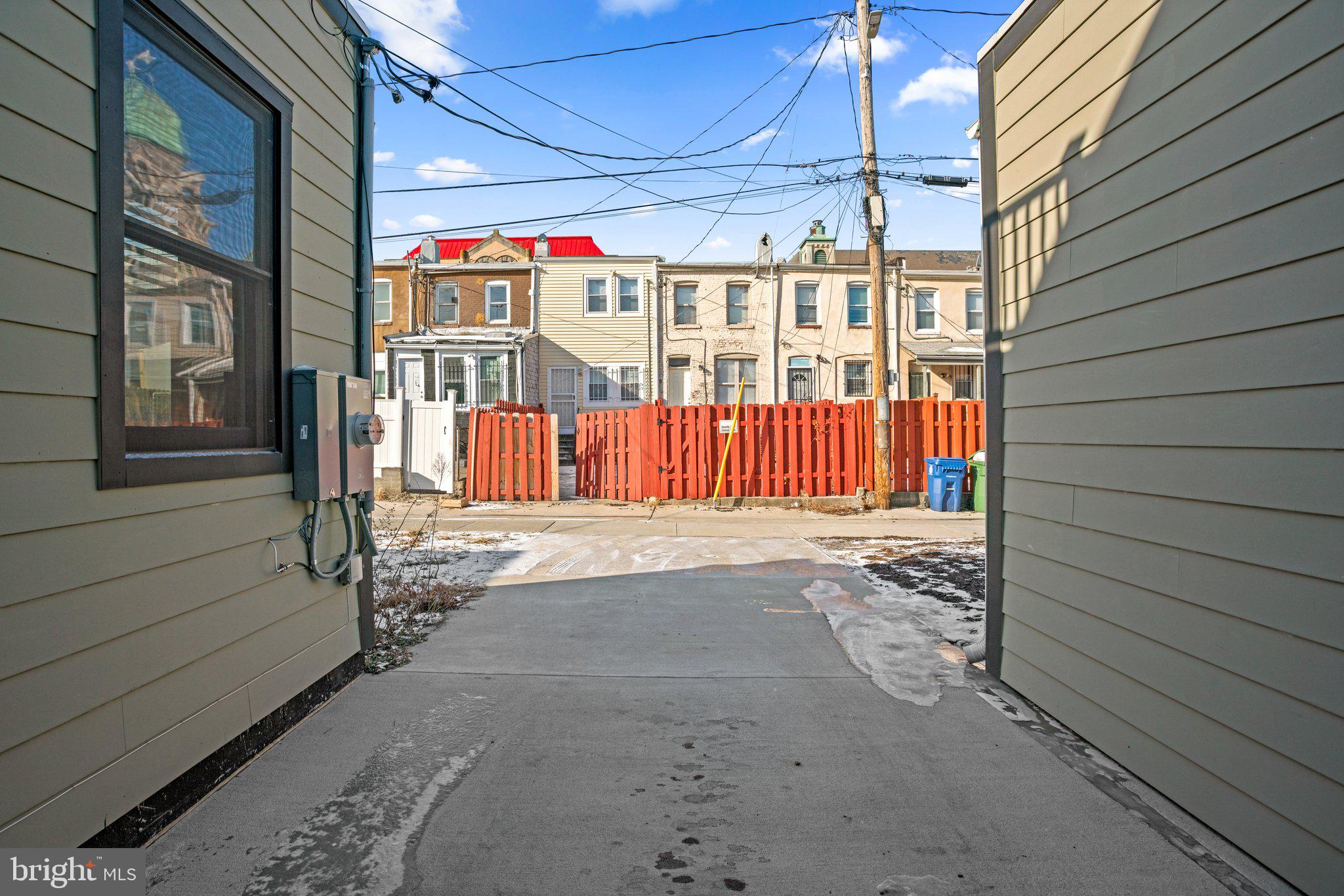 MIDDLE EAST - Residential Lease