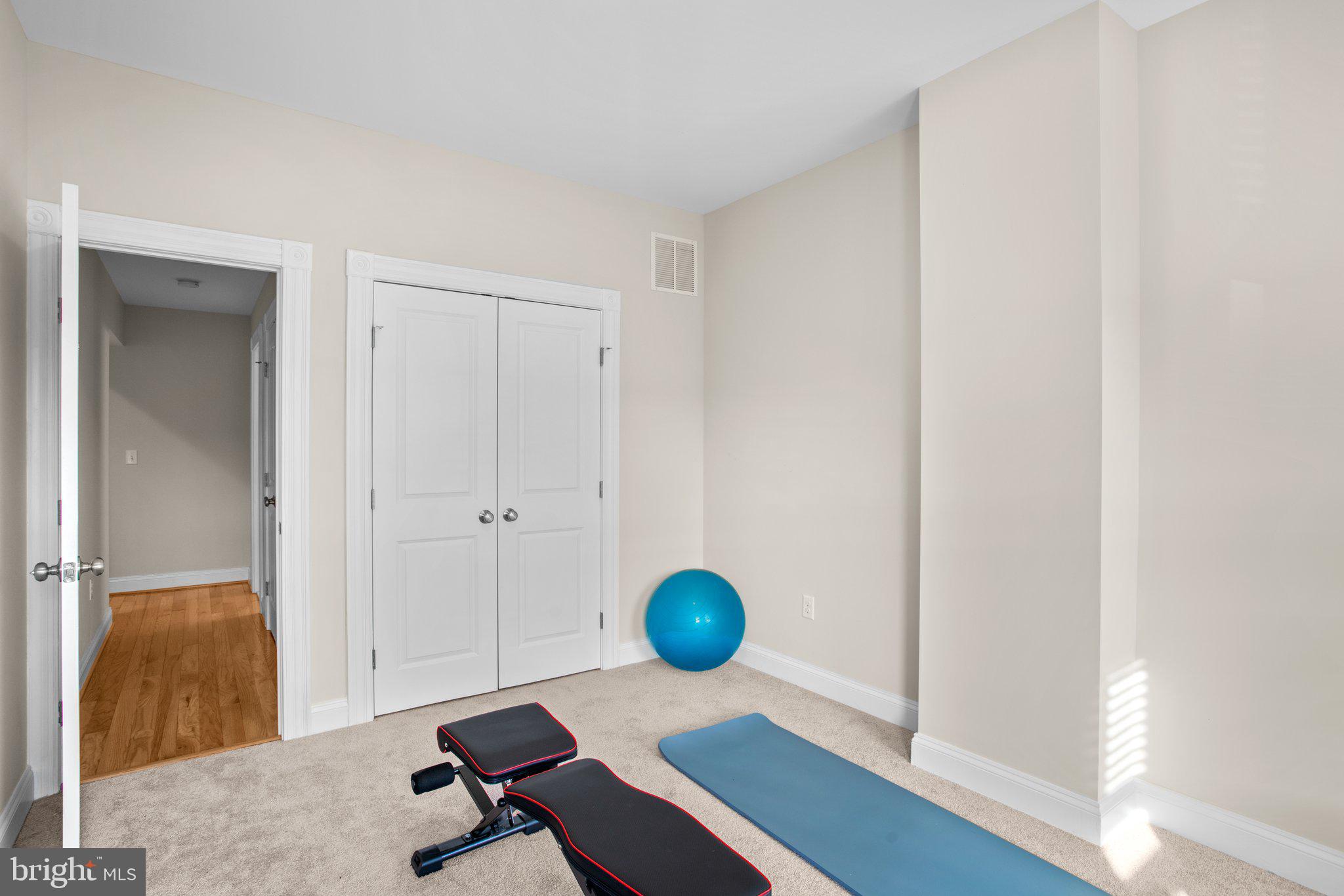 MIDDLE EAST - Residential Lease