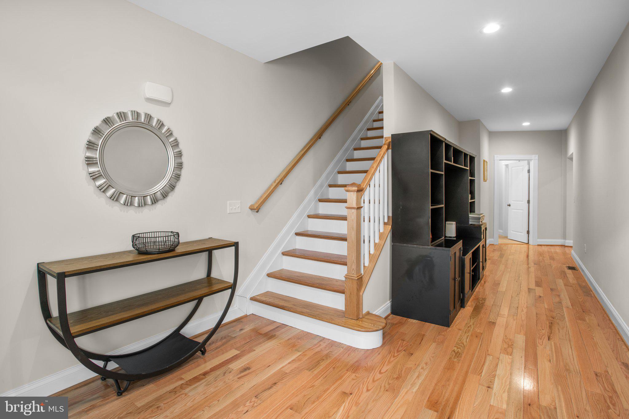 MIDDLE EAST - Residential Lease