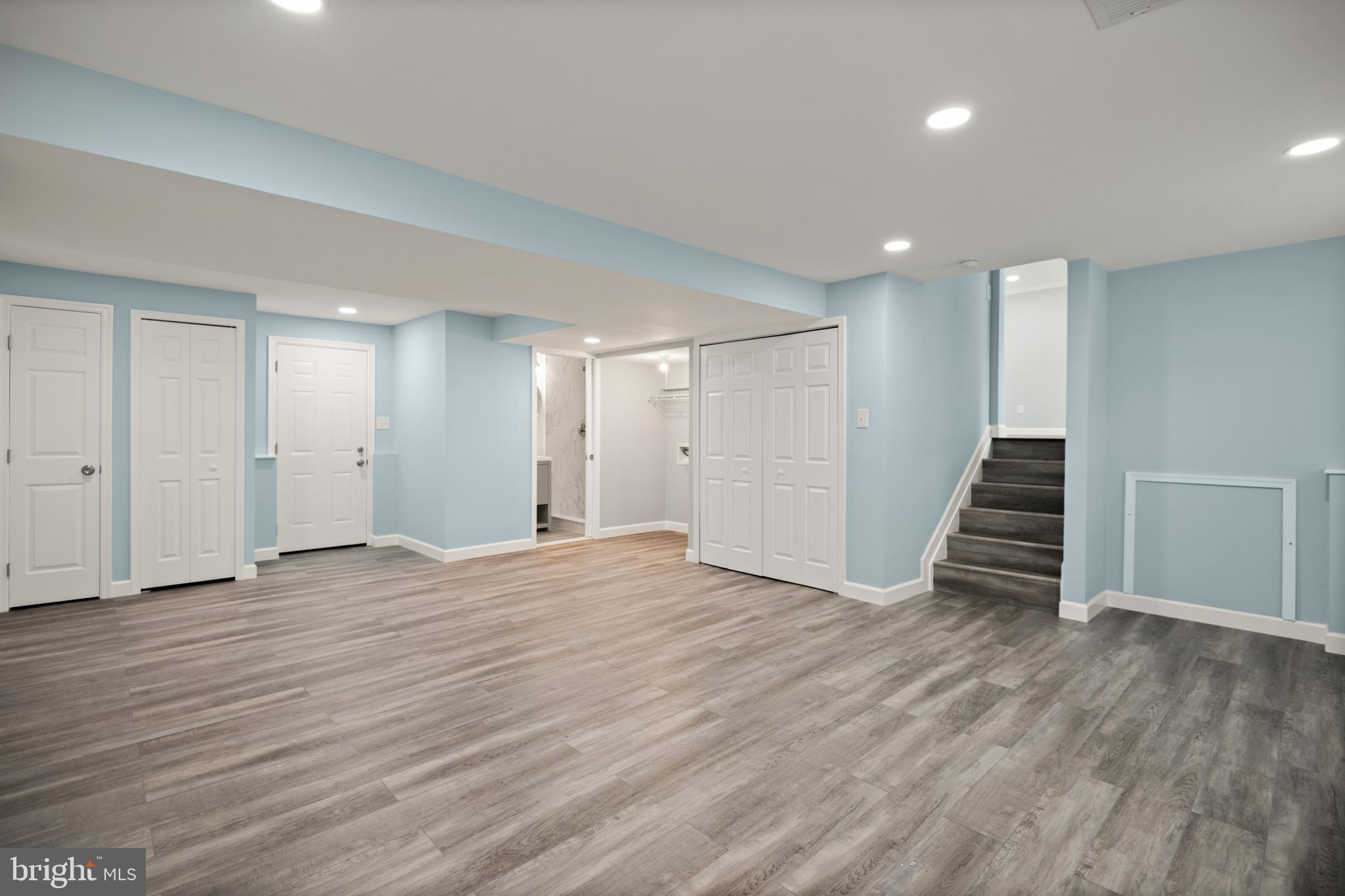 VILLAGE OF OAK GROVE - Residential