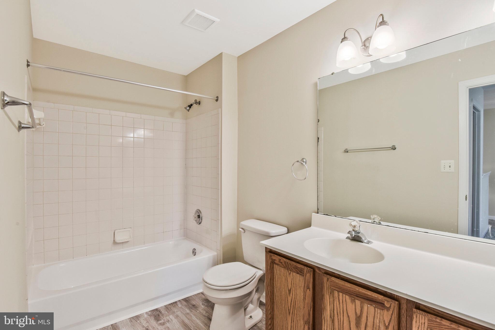 WELLINGTON/CLOVERHILL - Residential