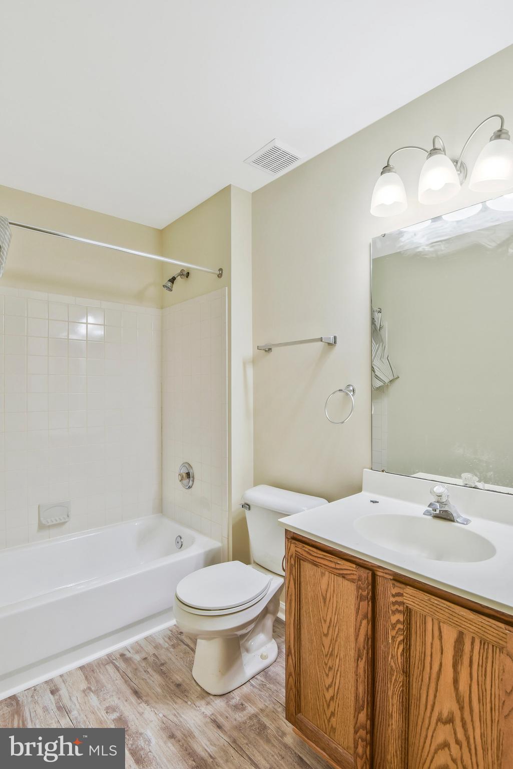 WELLINGTON/CLOVERHILL - Residential