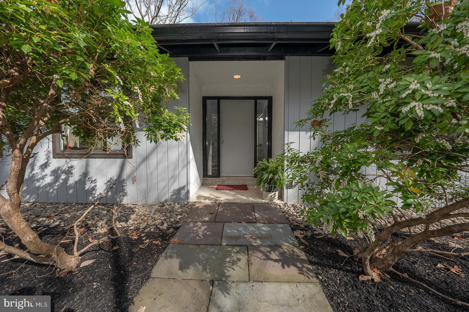 481 GYPSY LANE