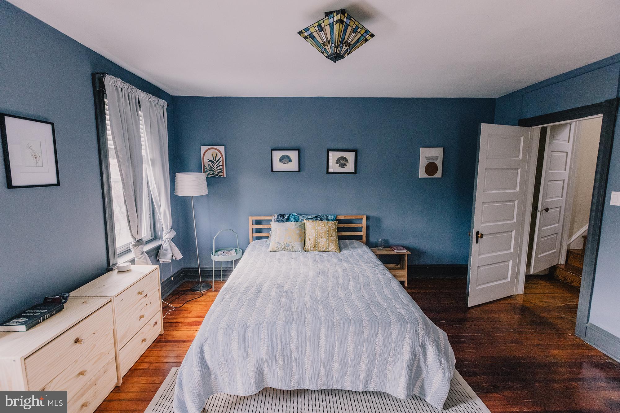 JENKINTOWN - Residential