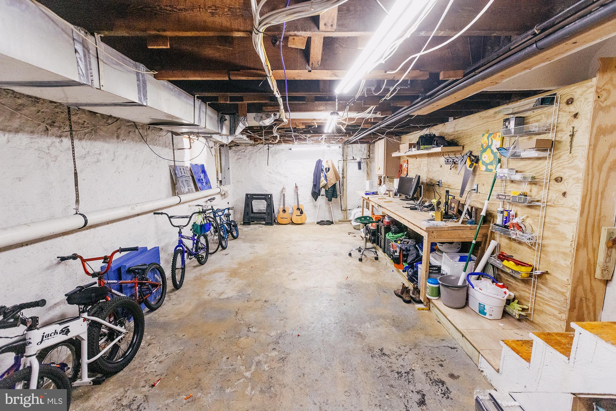 JENKINTOWN - Residential