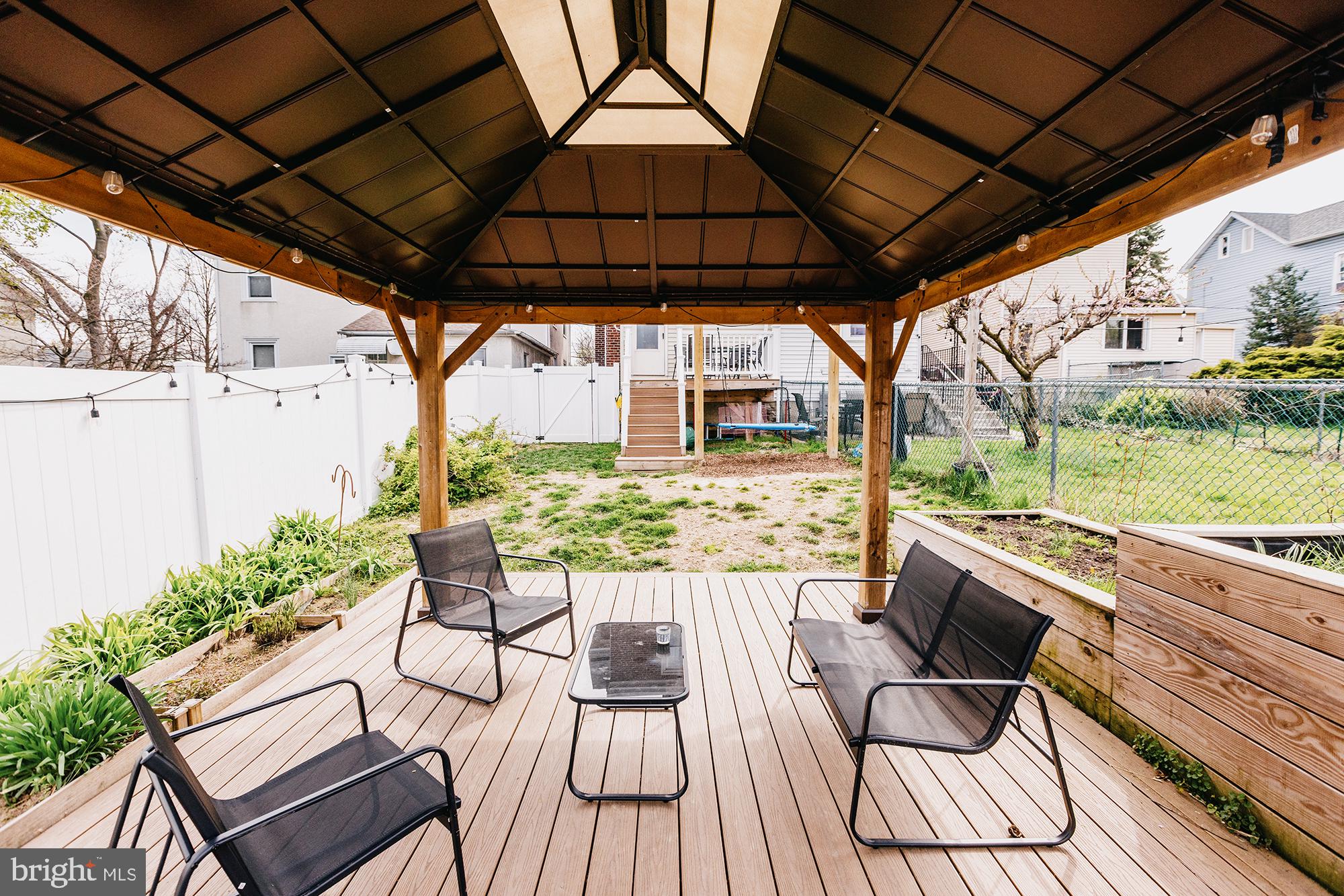 JENKINTOWN - Residential