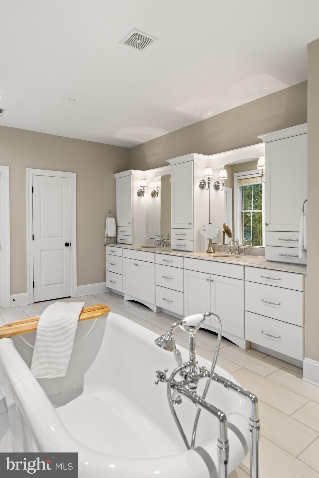 WORTHINGTON GREEN - Residential