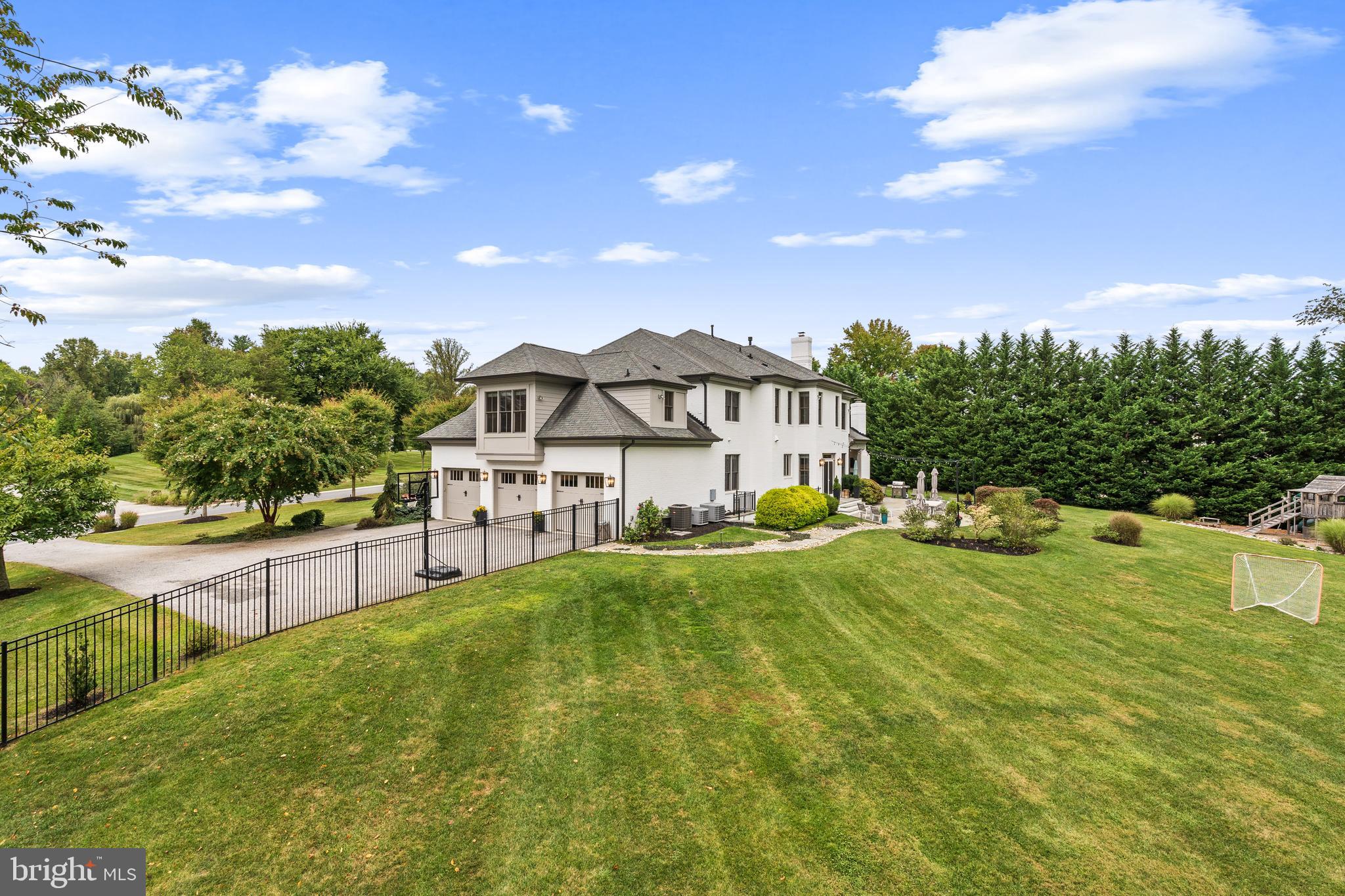 WORTHINGTON GREEN - Residential