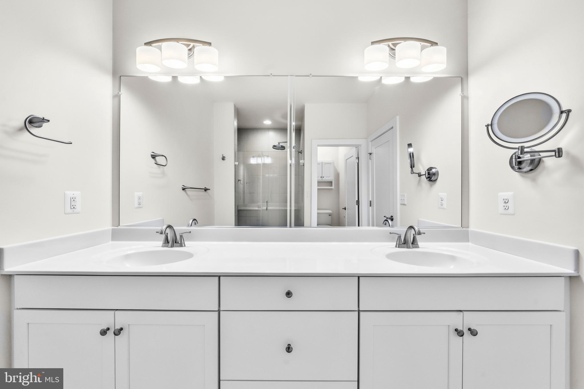 ONE LOUDOUN - Residential