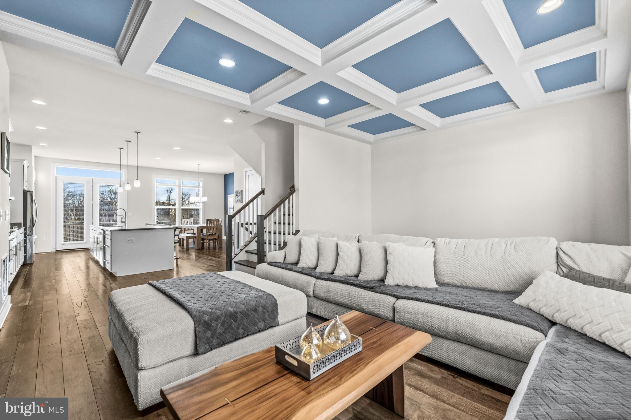 ONE LOUDOUN - Residential