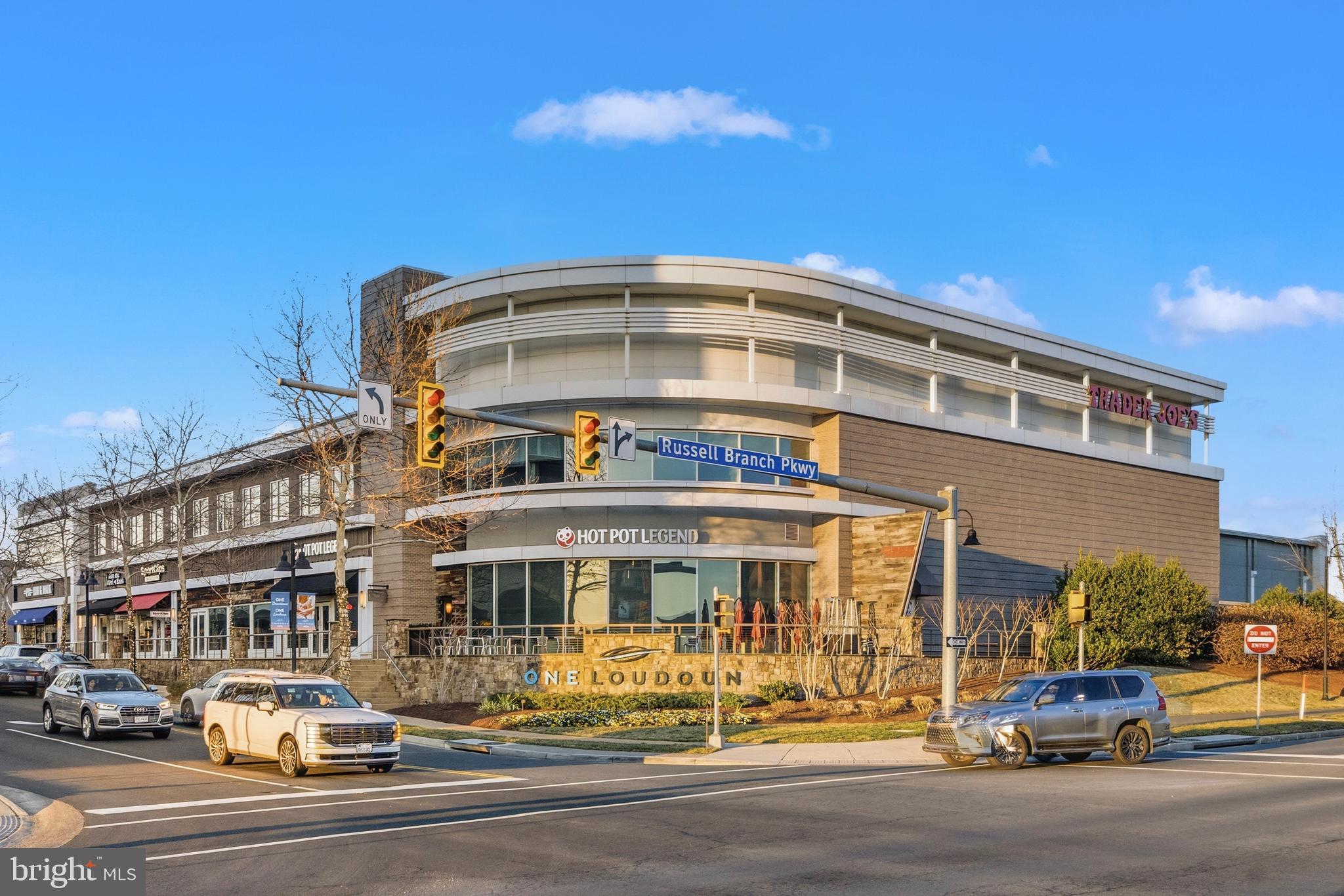 ONE LOUDOUN - Residential