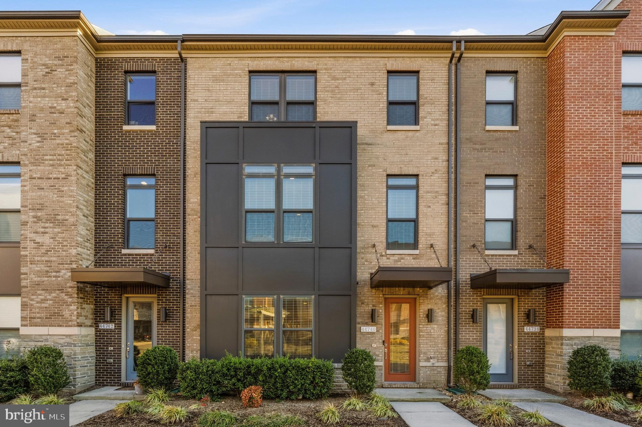 ONE LOUDOUN - Residential