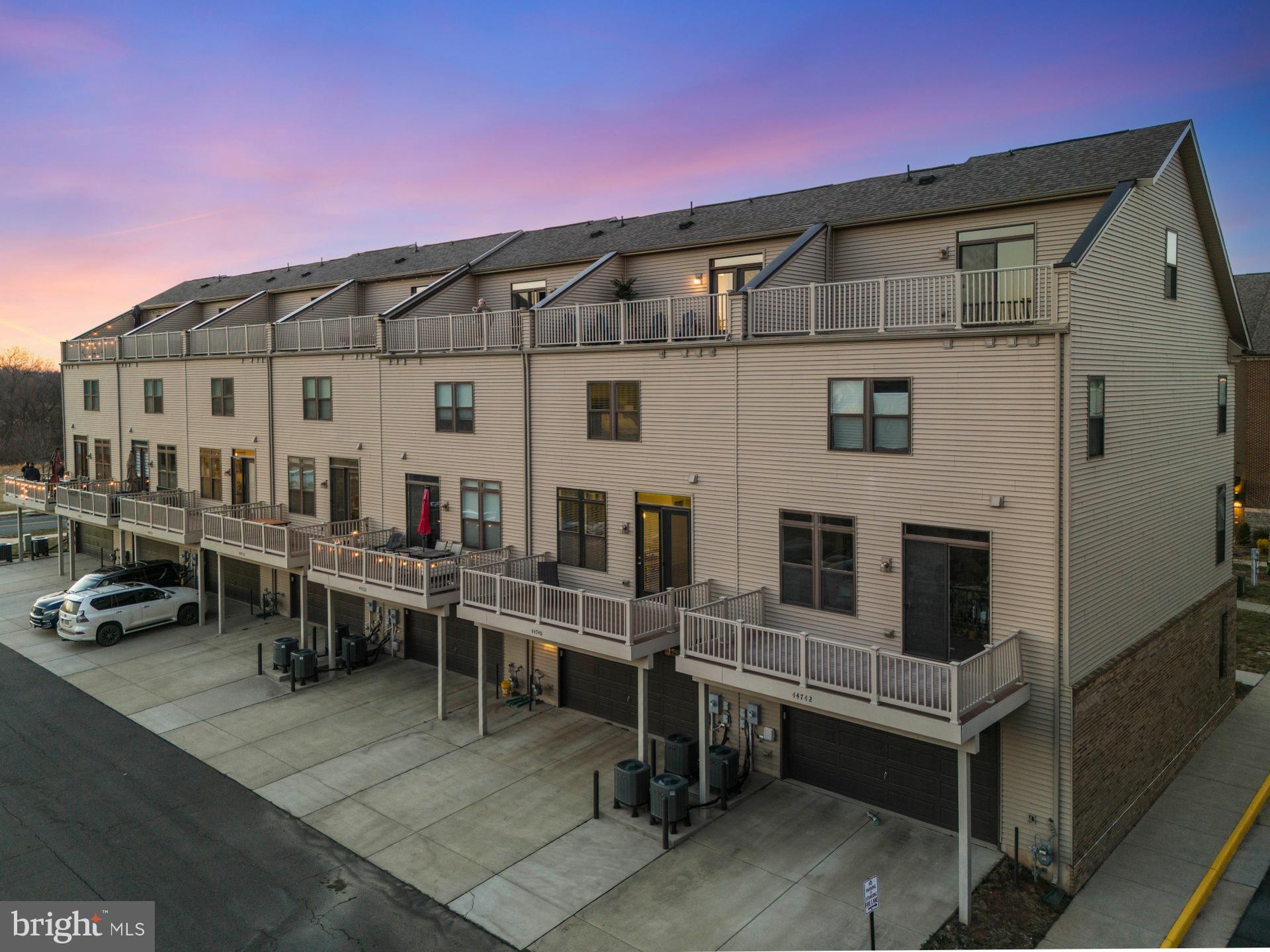 ONE LOUDOUN - Residential