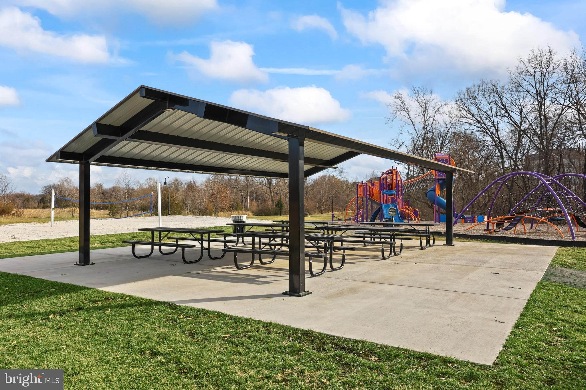 ONE LOUDOUN - Residential