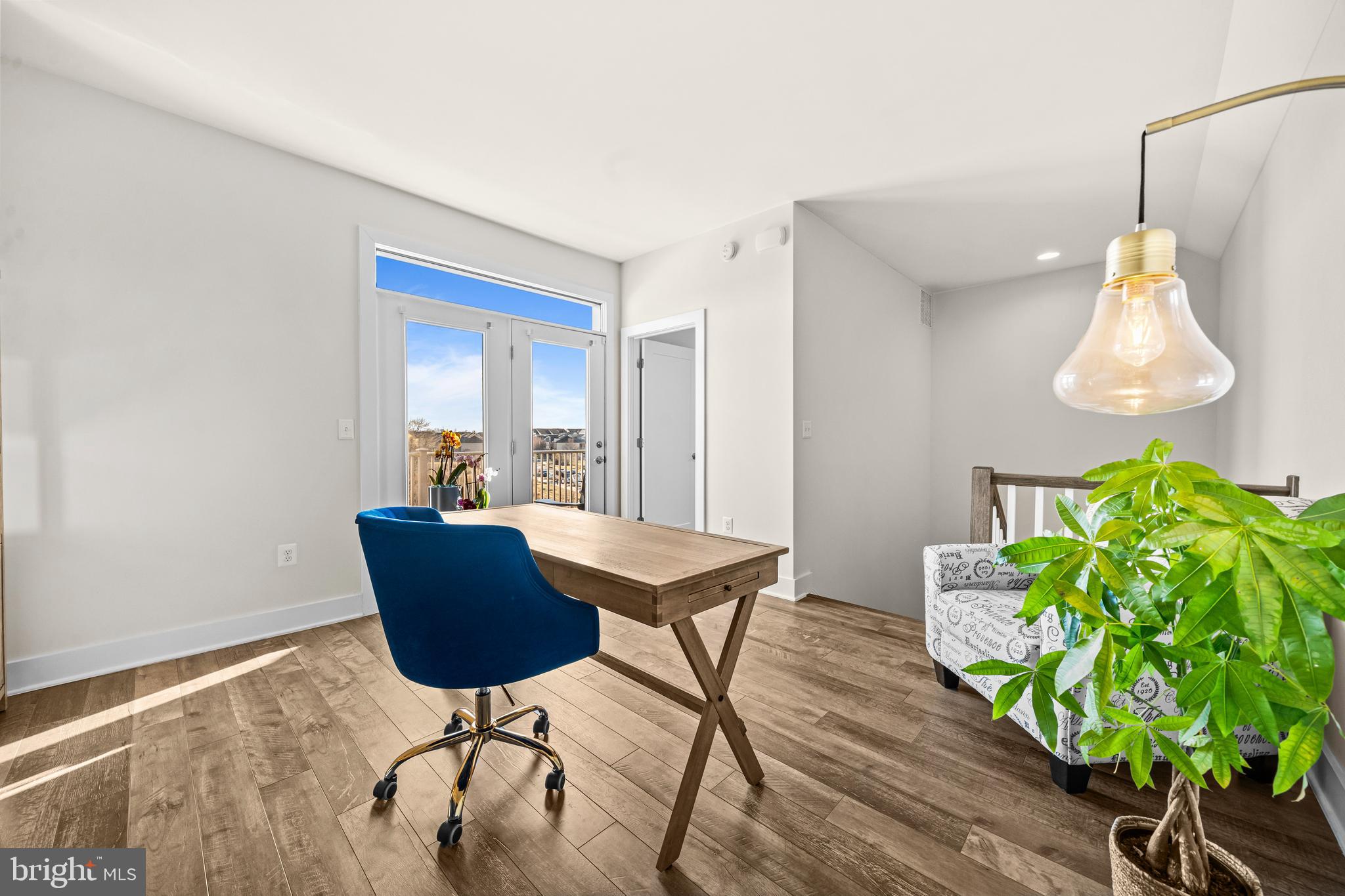 ONE LOUDOUN - Residential