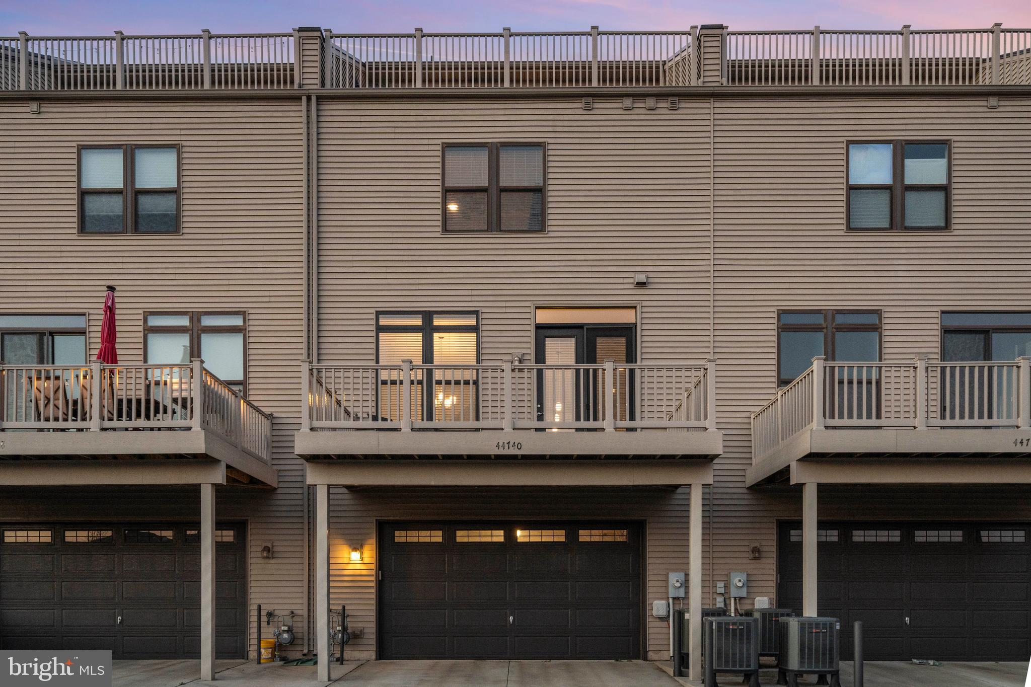 ONE LOUDOUN - Residential