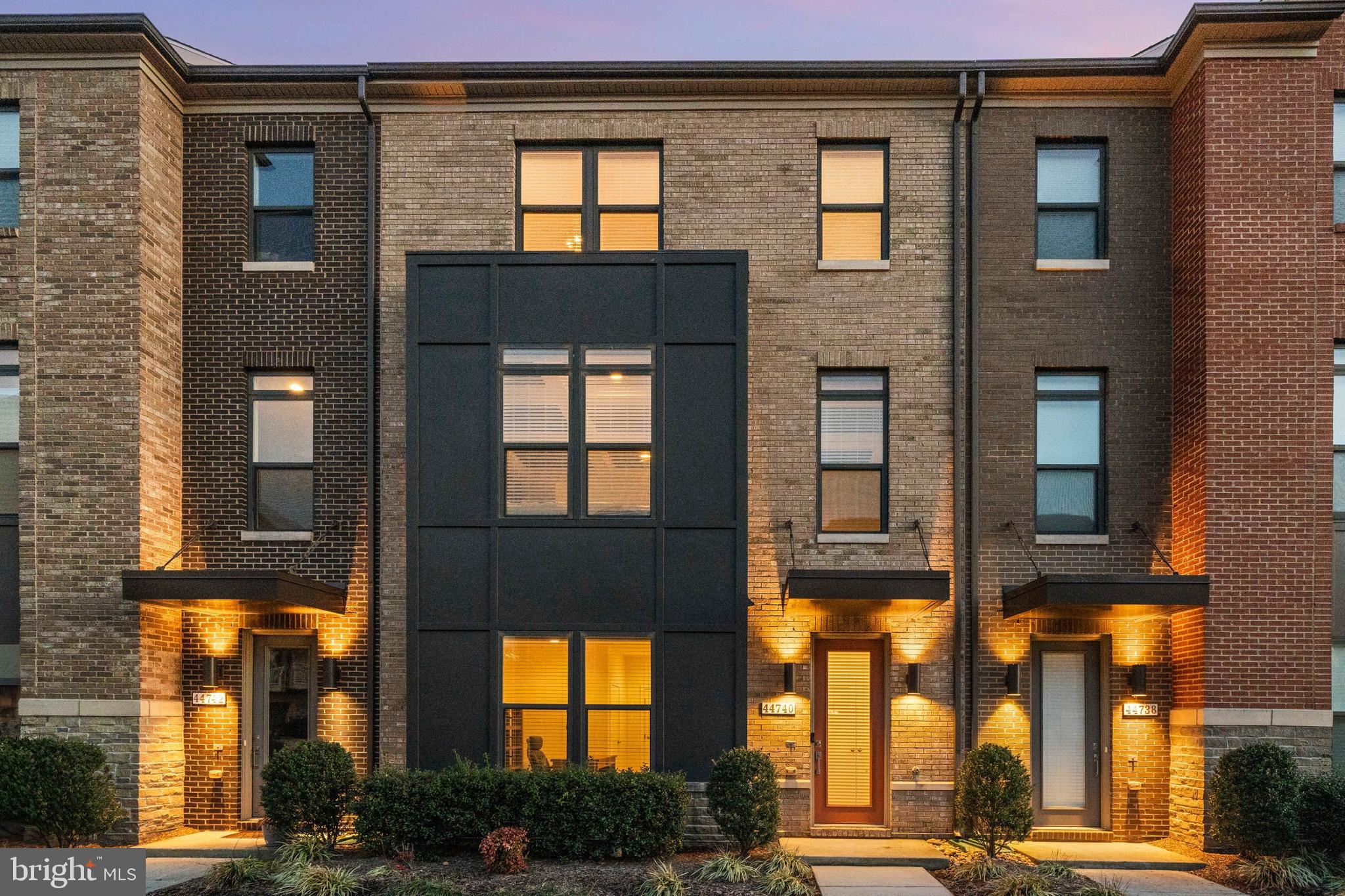 44740 ROOSEVELT SQUARE