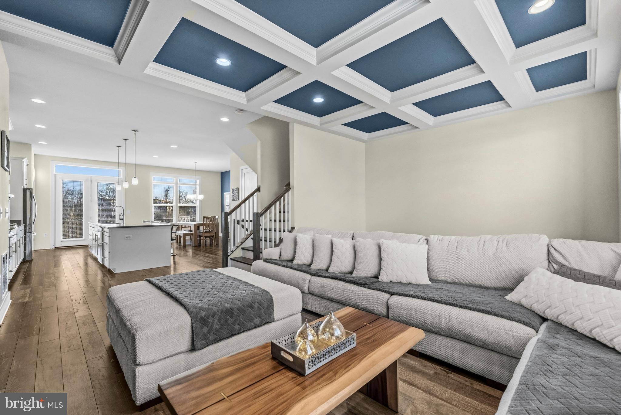 ONE LOUDOUN - Residential