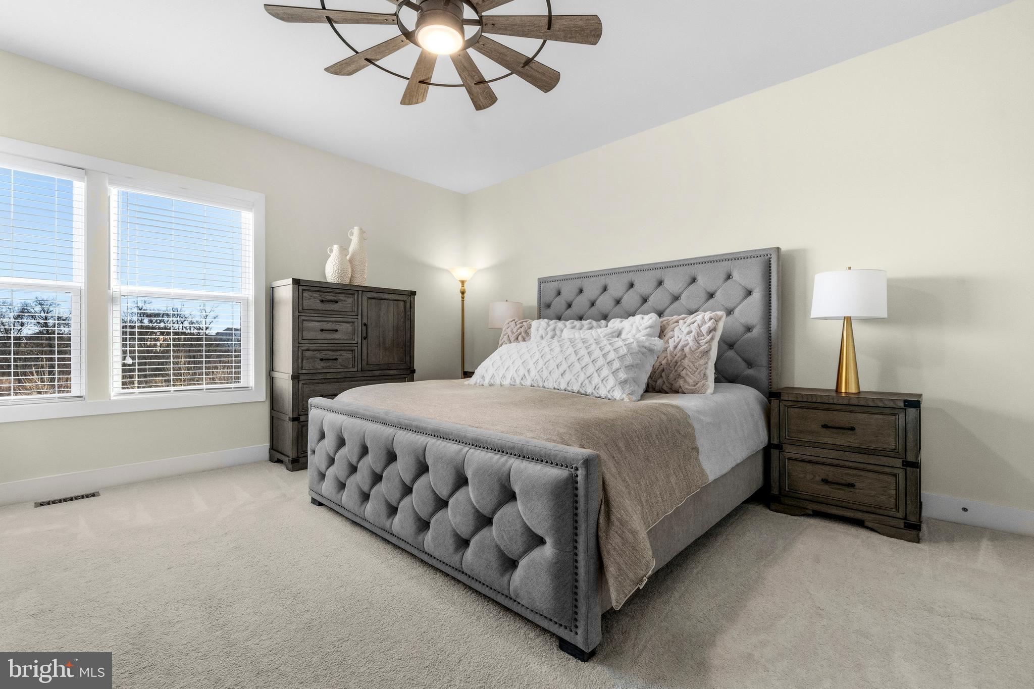 ONE LOUDOUN - Residential