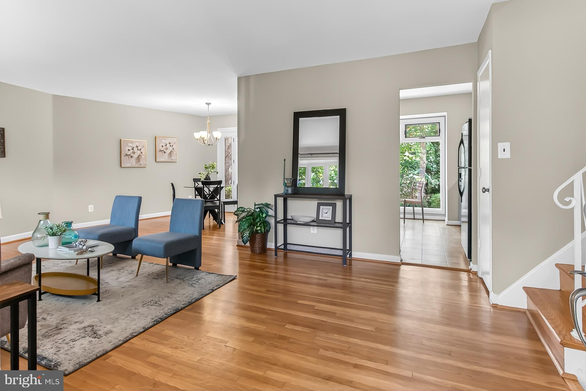 3411 SLADE COURT