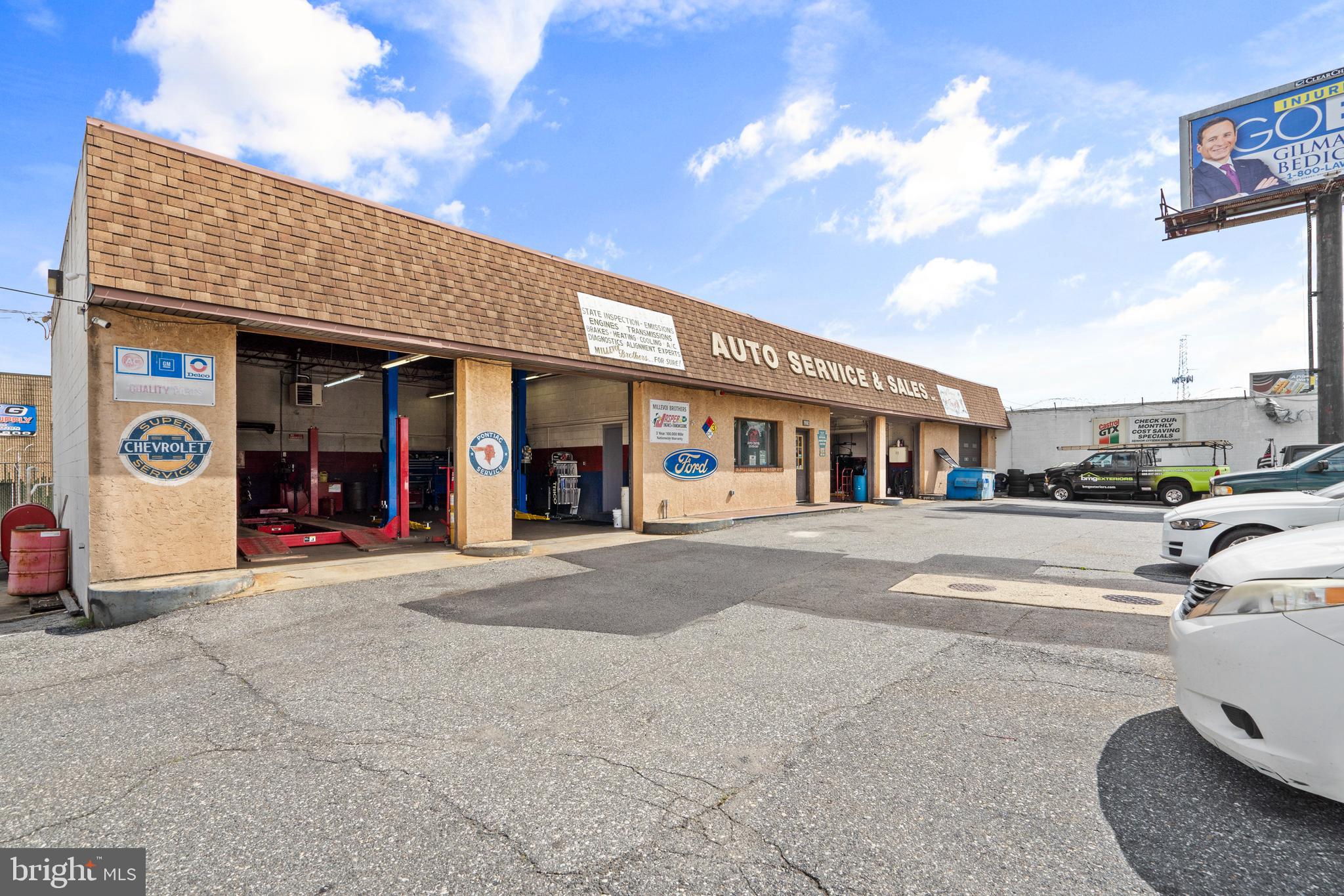 HOLMESBURG - Commercial Sale