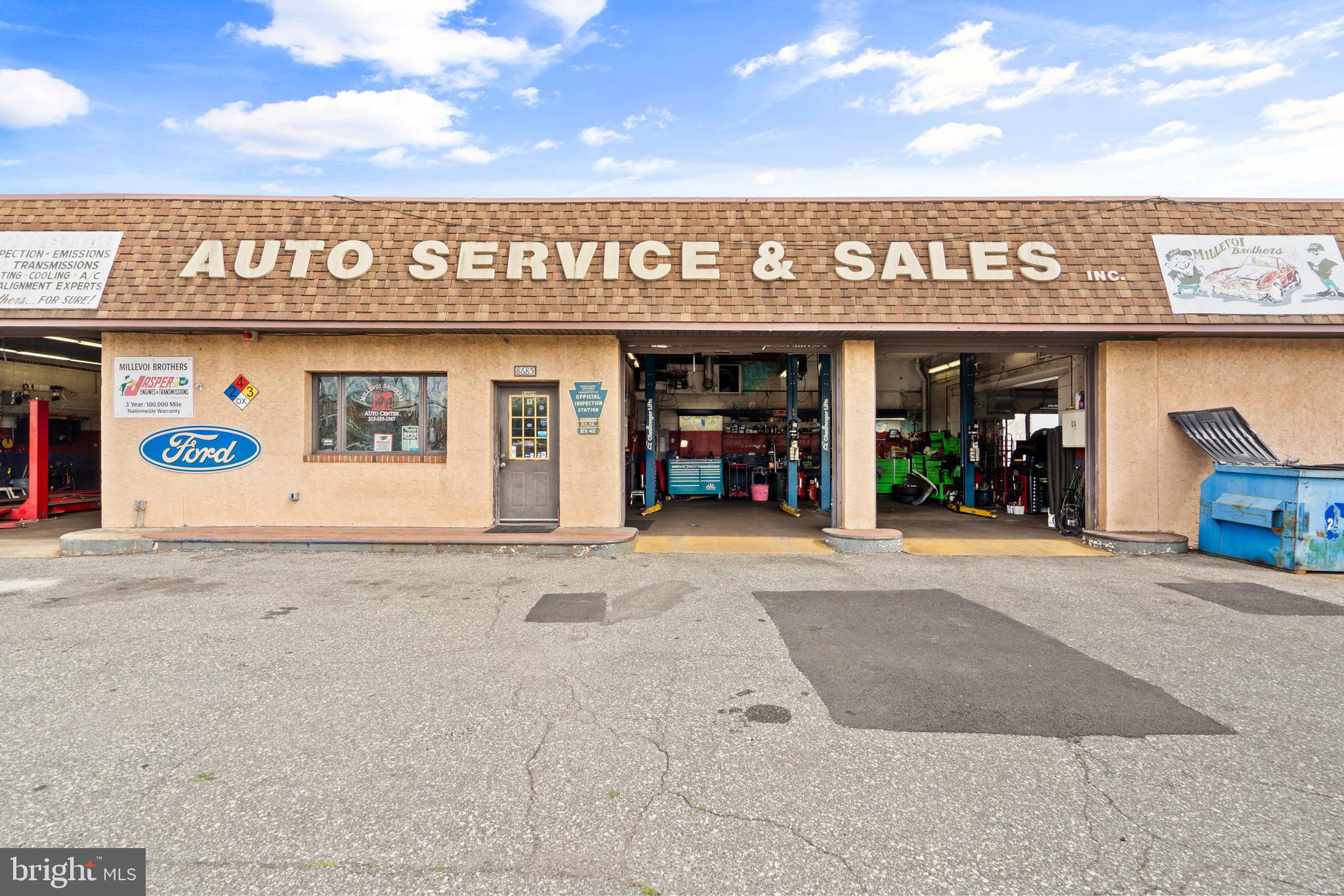 HOLMESBURG - Commercial Sale